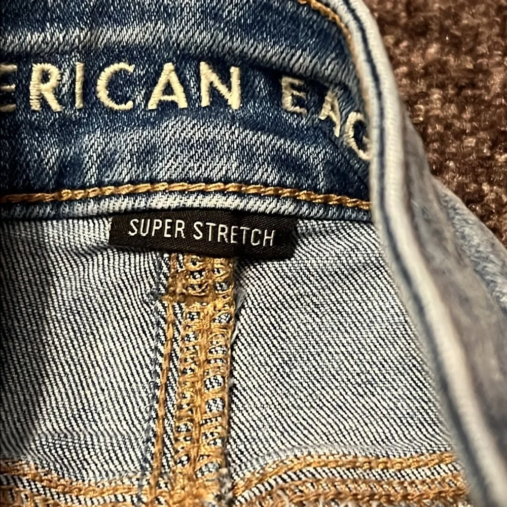 American Eagle Hi Rise Mini distressed Super Stretch size 2 Jean Skirt - Picture 4 of 9